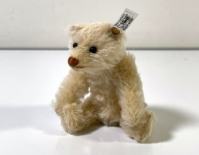 Lot 29 - REPLICA 1917 RATTLE BEAR - 661815