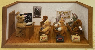 Lot 30 - VILLAGE SCHOOL DIORAMA - 420610