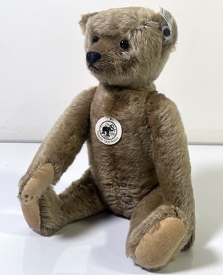 Lot 127 - 1908 REPLICA BEAR WITH GROWLER - 408007