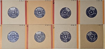 Lot 26 - 60'S PSYCH BEAT MOD 7" SINGLES ON UK DECCA LABEL - CHOCOLATE WATCH BAND / ZOMBIES / WINSTON G