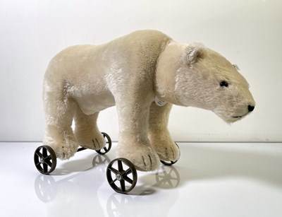 Lot 55 - POLAR BEAR ON WHEELS 1910 REPLICA - 400544