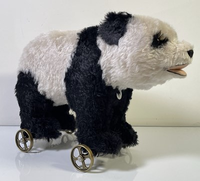 Lot 61 - PANDA ON WHEELS - 400452