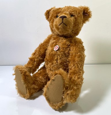 Lot 64 - CLASSIC RED/BROWN TEDDYBEAR - 037054