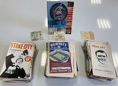 Lot 184 - 1950S AND 1960S FOOTBALL PROGRAMMES.