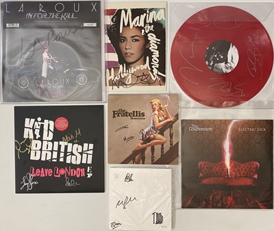 Lot 178 - 2000s - SIGNED 12" / 7" / 10" / SHAPED DISC PACK