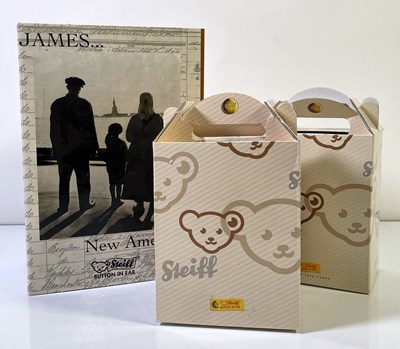 Lot 131 - STEIFF COLLECTION - JAMES NEW AMERICAN, MINI SUMMER BEAR 2007, AND MINI SUMMER BEAR 2006