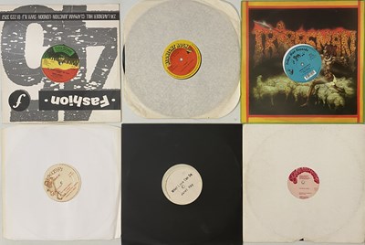 Lot 142 - REGGAE / ROOTS / DANCE HALL / DIGI 12"S