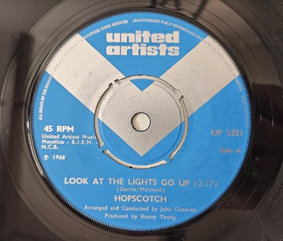Lot 41 - HOPSCOTCH - LOOK AT THE LIGHTS GO UP 7" (ORIGINAL UK COPY - UNITED ARTISTS UP 2231 - EX+)
