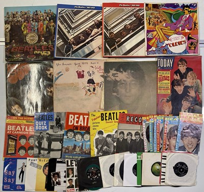 Lot 341 - THE BEATLES - VINYL AND MAGAZINE COLLECTION.