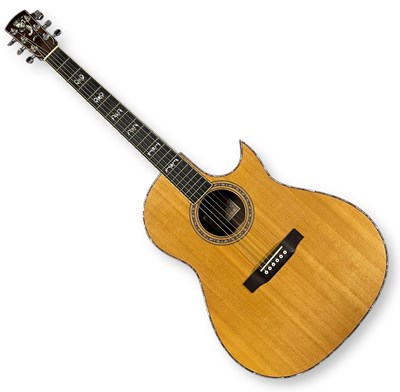 Lot 34 - 1989 JEAN LARRIVÉE C-10 ACOUSTIC GUITAR.