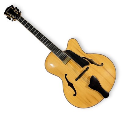 Lot 35 - EASTMAN UPTOWN AR910CE.