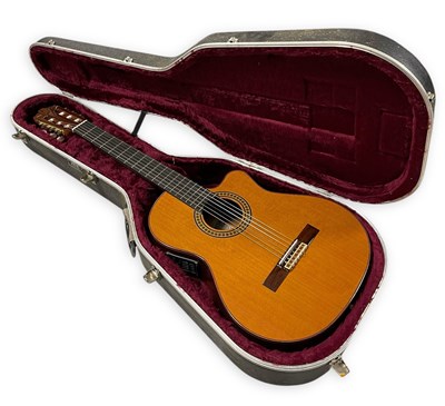 Lot 39 - 2000 JOSE RAMIREZ 4CWE ELECTRO-ACOUSTIC GUITAR.