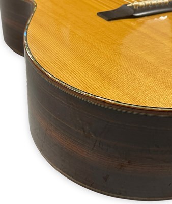 Lot 41 - JEAN LARRIVÉE FRETLESS BASS.