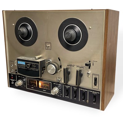 Lot 9 - AKAI 4000DS REEL TO REEL TAPE RECORDER.