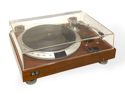 Lot 14 - JVC QL-10 DIRECT DRIVE TURNTABLE.