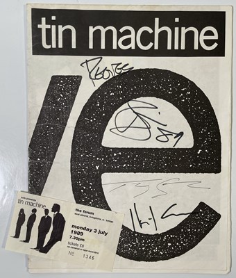 Lot 556 - DAVID BOWIE - SIGNED TIN MACHINE PROGRAMME.