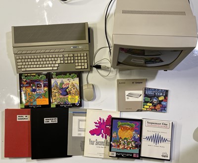 Lot 21 - ATARI - CONSOLE / MONITOR / GAMES.