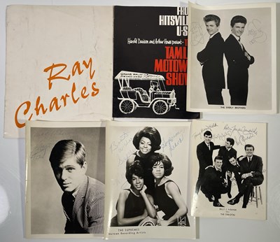 Lot 225 - ROCK N ROLL / SOUL - PROGRAMMES / PHOTOS / AUTOGRAPHS / HANDBILLS INC THE SUPREMES.