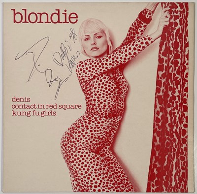 Lot 472 - DEBBIE HARRY / BLONDIE - SIGNED LP SLEEVE.