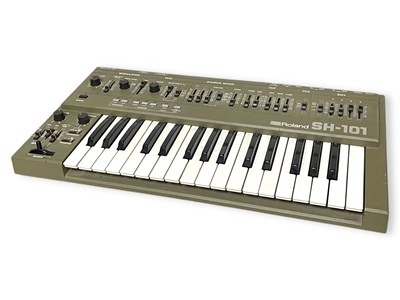 Lot 21 - ROLAND SH-101 MONOPHONIC SYNTHESIZER.