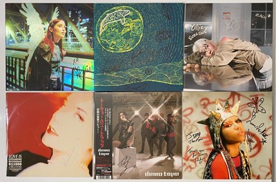 Lot 704 - CONTEMPORARY PUNK / INDIE / POP - LP / 12" / 7" (MANY SIGNED)