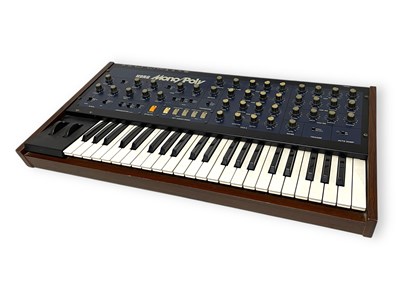 Lot 24 - KORG MONO/POLY MP-4 SYNTHESIZER.