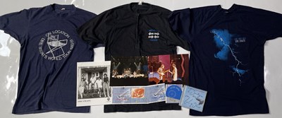 Lot 66 - DIRE STRAITS MEMORABILIA COLLECTION INC MARK KNOPFLER SIGNED.