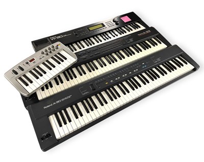 Lot 27 - ROLAND KEYBOARDS.