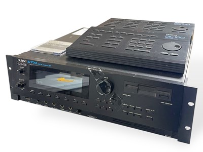 Lot 32 - ROLAND S-770 DIGITAL SAMPLER & RC-100 REMOTE CONTROLS.