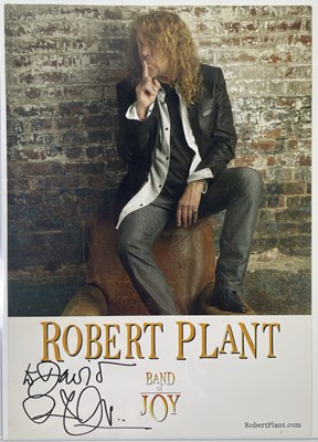Lot 313 - LED ZEPPELIN - ROBERT PLANT SIGNED PHOTO.