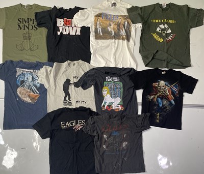 Lot 122 - CLASSIC ROCK - 1980S-00S VINTAGE TOUR AND CONCERT T-SHIRT COLLECTION.