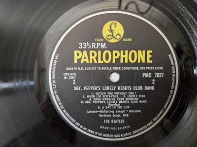 Lot 33 - THE BEATLES - SGT PEPPERS LONELY HEARTS CLUB BAND LP (STOCK UK COPY - PMC 7027)