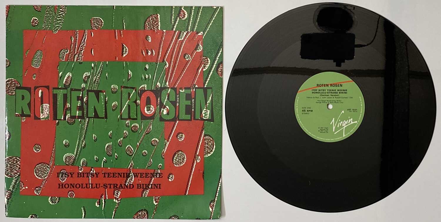 Lot 27 - ROTEN ROSEN - ITSY BITSY TEENIE WEENIE HONOLULU-STRAND BIKINI 12" (VST 1031)