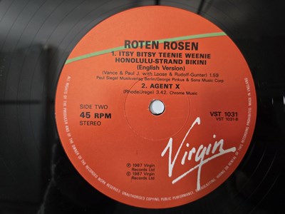 Lot 27 - ROTEN ROSEN - ITSY BITSY TEENIE WEENIE HONOLULU-STRAND BIKINI 12" (VST 1031)