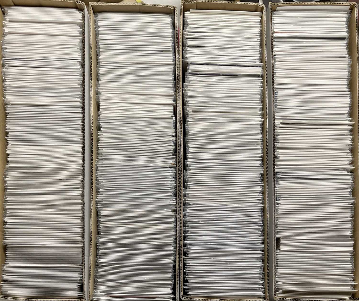 Lot 87 - APPROX 800 DC & BATMAN RELATED COMICS.