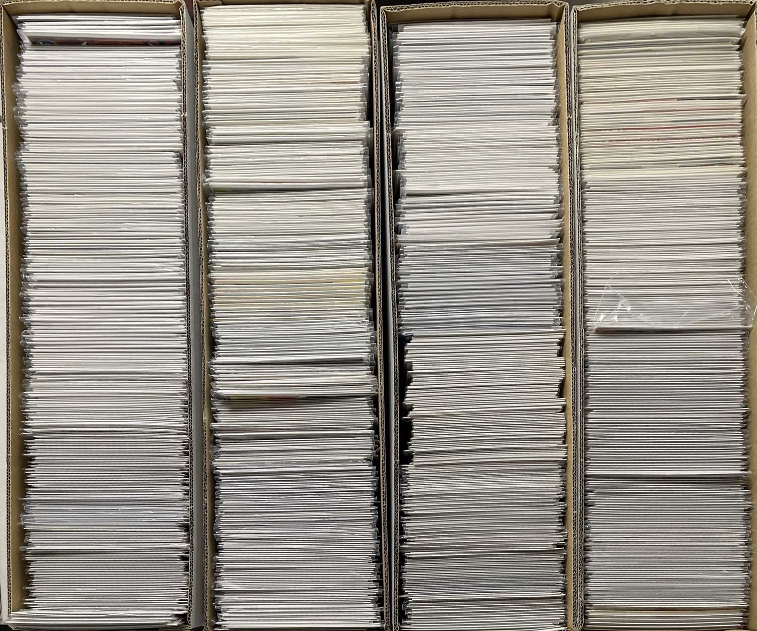 Lot 88 - APPROX 800 DC & BATMAN RELATED COMICS.