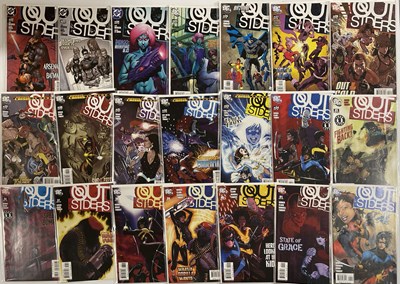 Lot 88 - APPROX 800 DC & BATMAN RELATED COMICS.