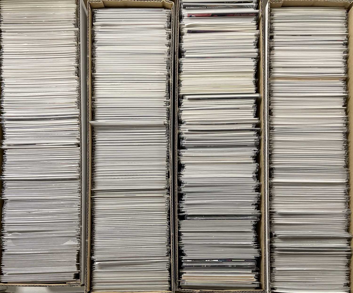 Lot 89 - APPROX 800 DC & BATMAN RELATED COMICS.