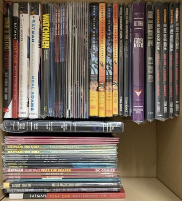 Lot 92 - APPROX 500 BATMAN & RELATED GRAPHIC NOVELS.