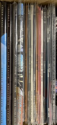 Lot 92 - APPROX 500 BATMAN & RELATED GRAPHIC NOVELS.