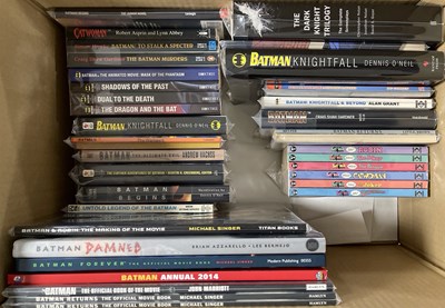 Lot 94 - MIXED MARVEL AND DC COMICS, BOOKS AND MAGAZINES COLLECTION