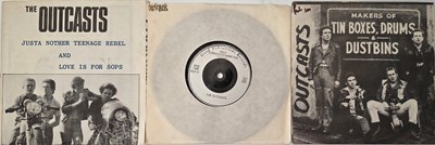 Lot 79 - THE OUTCASTS - 7" PACK