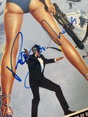 Lot 122 - JAMES BOND - FOR YOUR EYES ONLY SOUNDTRACK LP SIGNED BY ROGER MOORE.