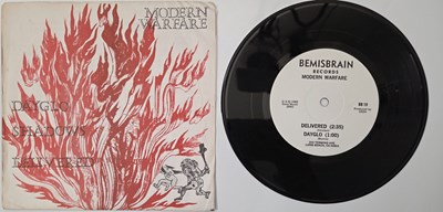 Lot 122 - MODERN WARFARE - DAYGLO SHADOWS DELIVERED 7" (BB 19/20 - NUMBERED 955)