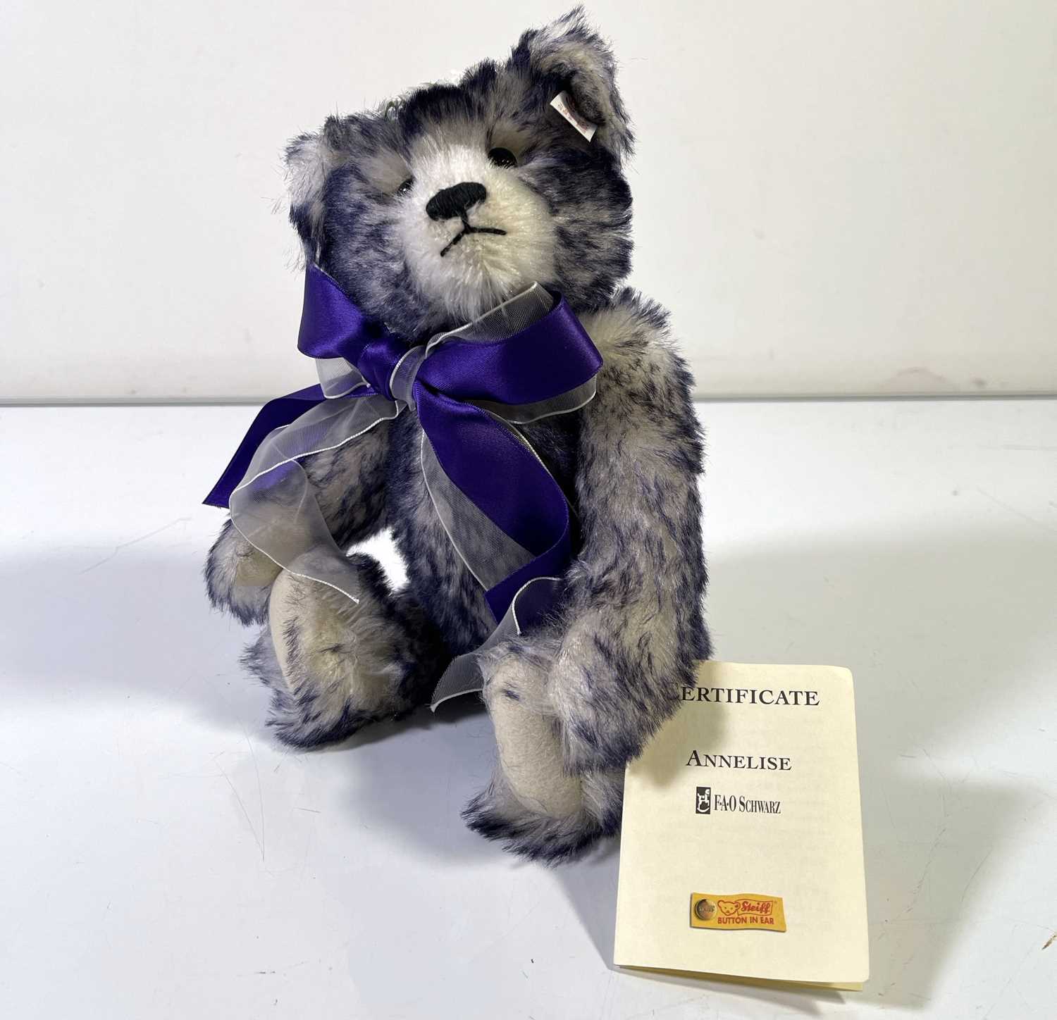 Lot 5 - STEIFF ANNELISE ANGEL BEAR - 652257