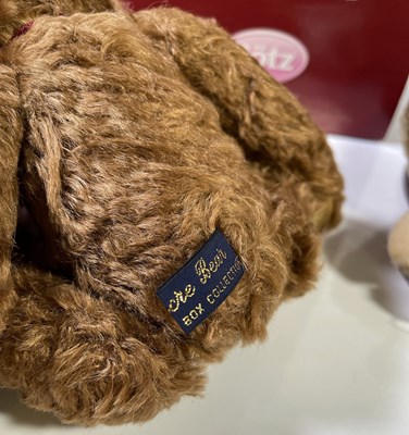 Lot 6 - PACK OF COLLECTABLE BEARS