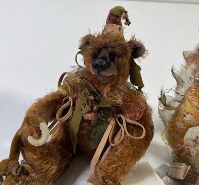 Lot 29 - LORIS HANCOCK BEARS PACK