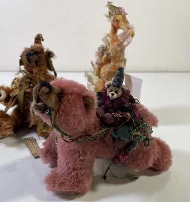 Lot 29 - LORIS HANCOCK BEARS PACK
