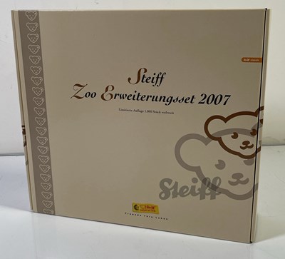 Lot 33 - STEIFF ZOO ADDITION SET - 038693