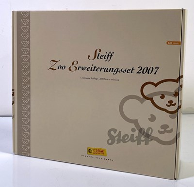 Lot 33 - STEIFF ZOO ADDITION SET - 038693